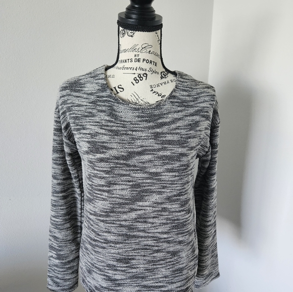 🇨🇵 camaieu sweater lightweight  polyester gray size small 🇨🇵 - Picture 2 of 7